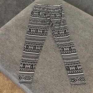 Freeze Black and White Geometric women’s ankle length Leggings